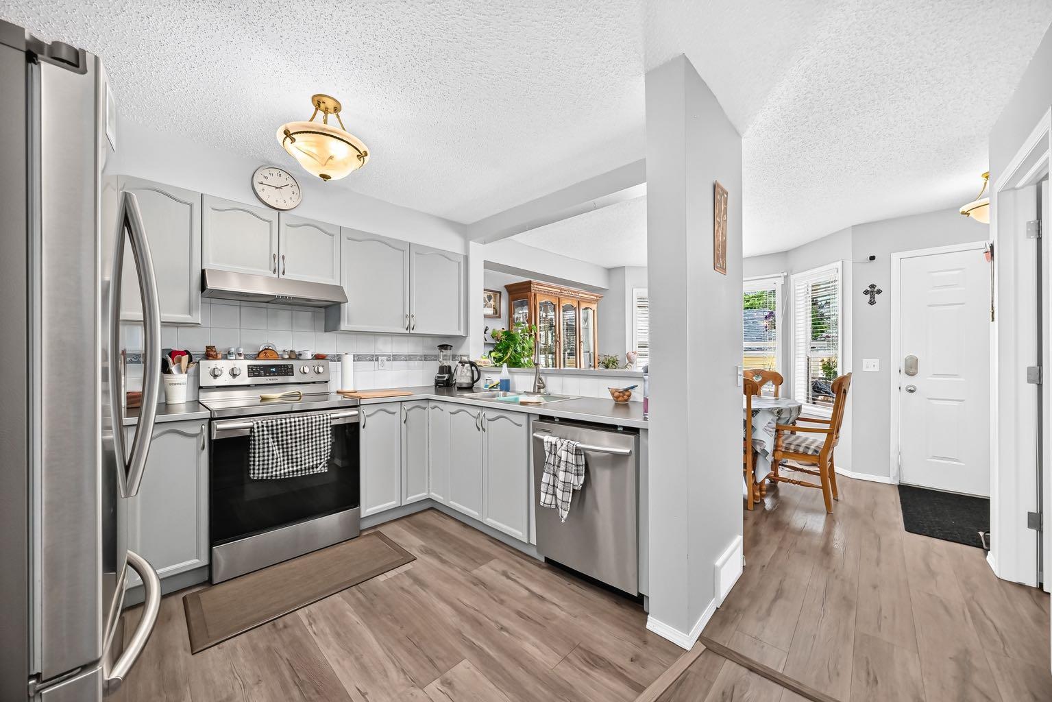 38 Country Village Landing NE
