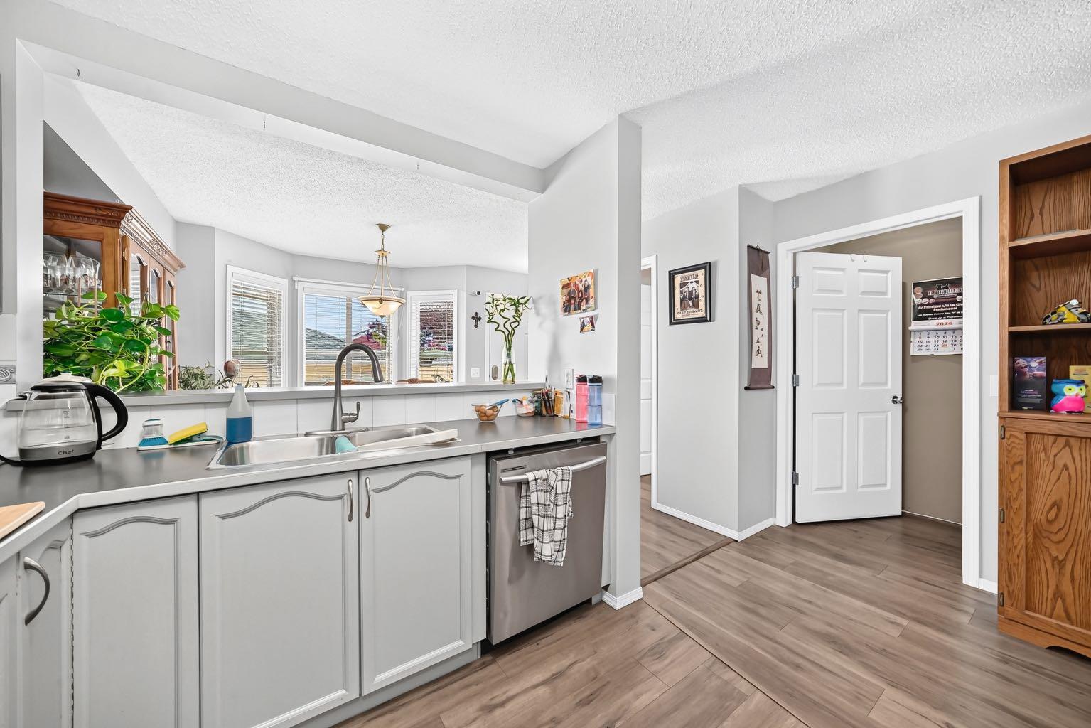 38 Country Village Landing NE
