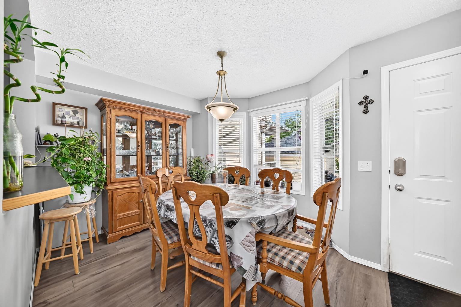38 Country Village Landing NE