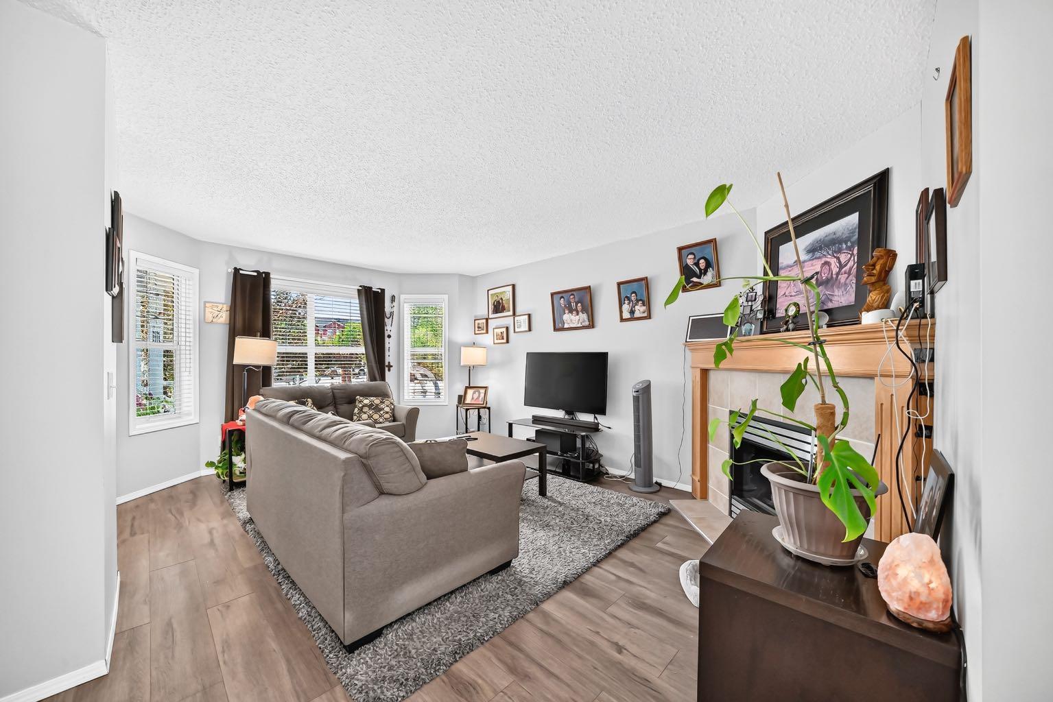 38 Country Village Landing NE