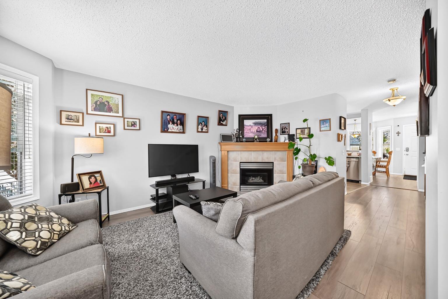 38 Country Village Landing NE