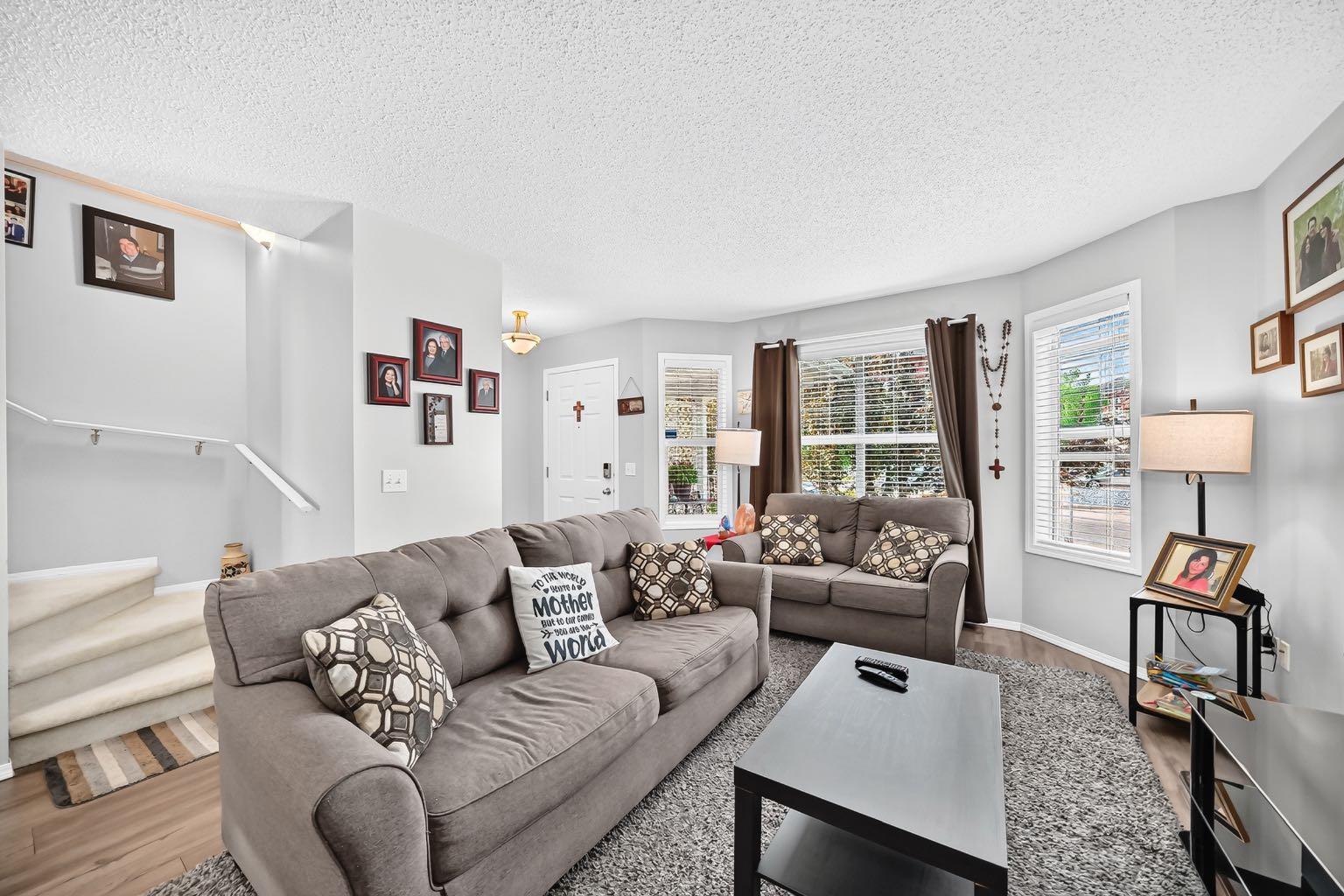 38 Country Village Landing NE