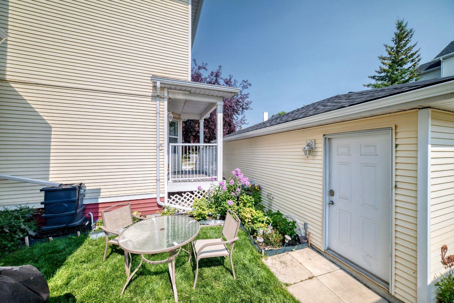38 Country Village Landing NE