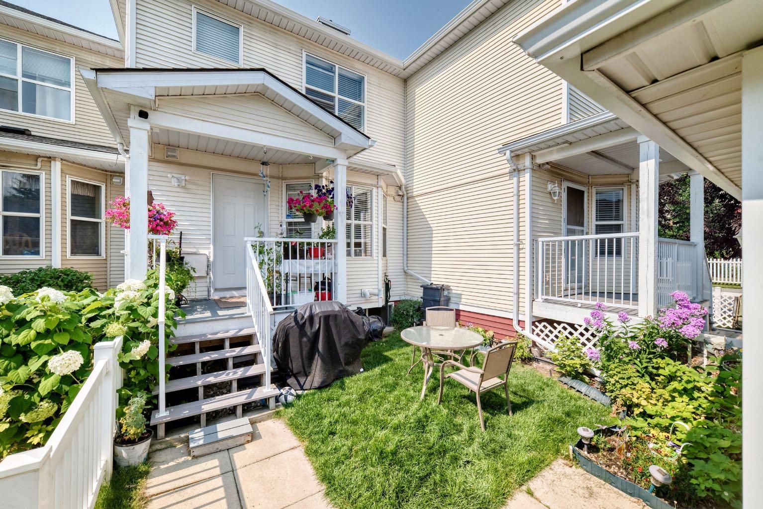 38 Country Village Landing NE