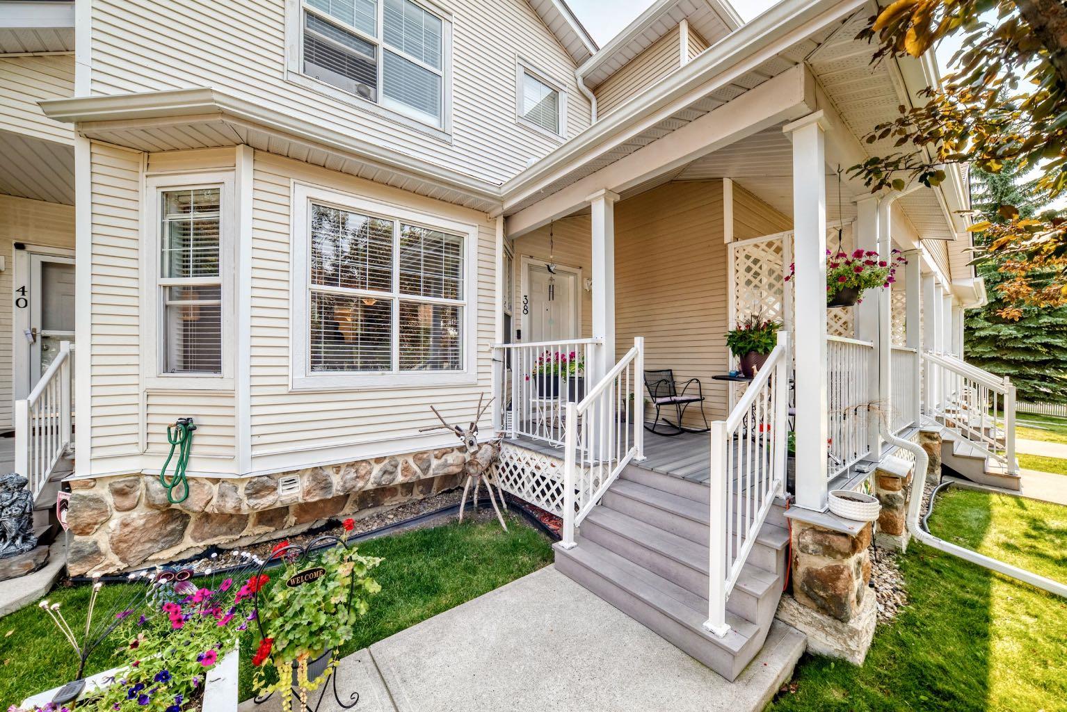 38 Country Village Landing NE