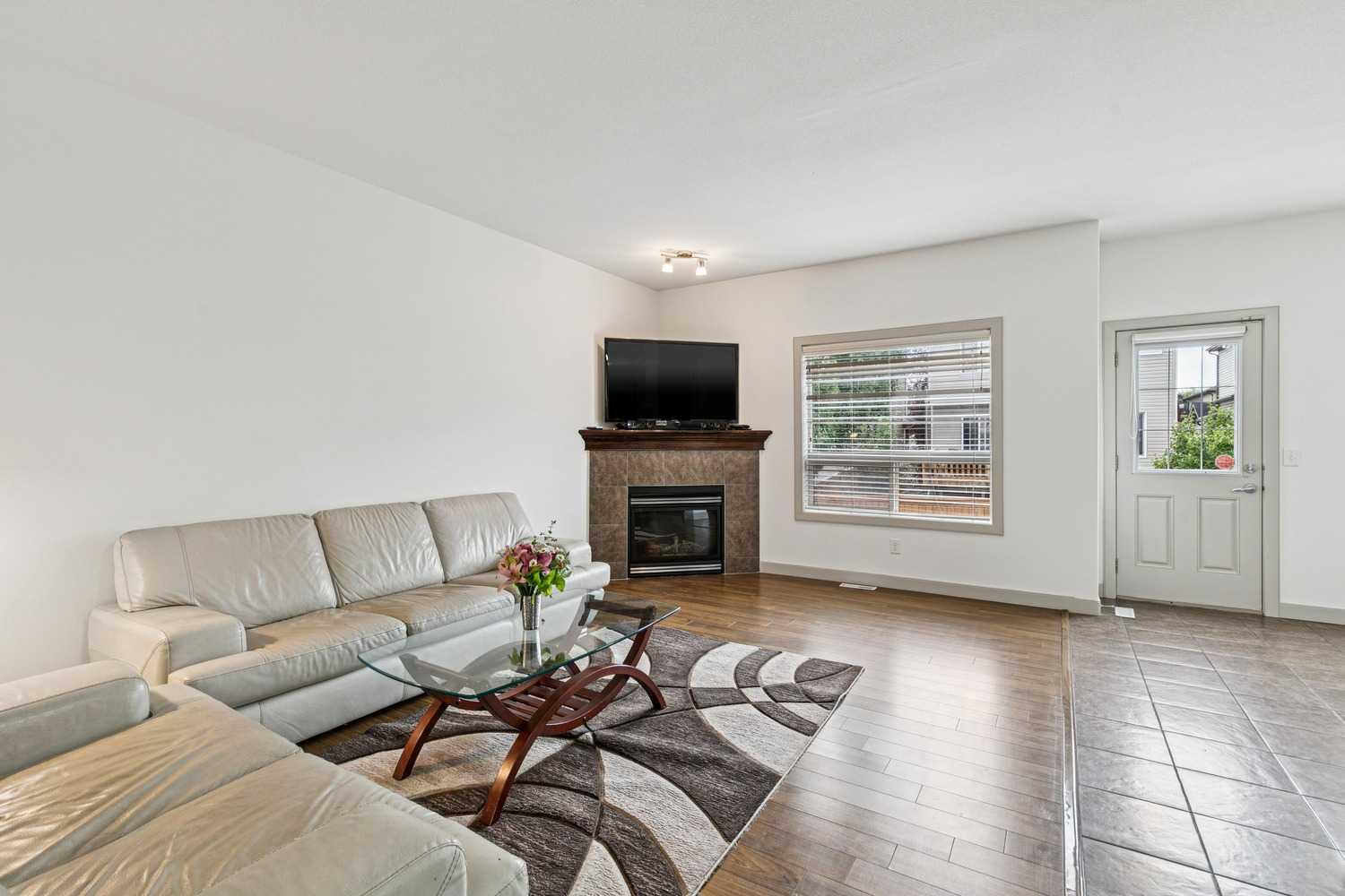 67 Everwoods Park SW