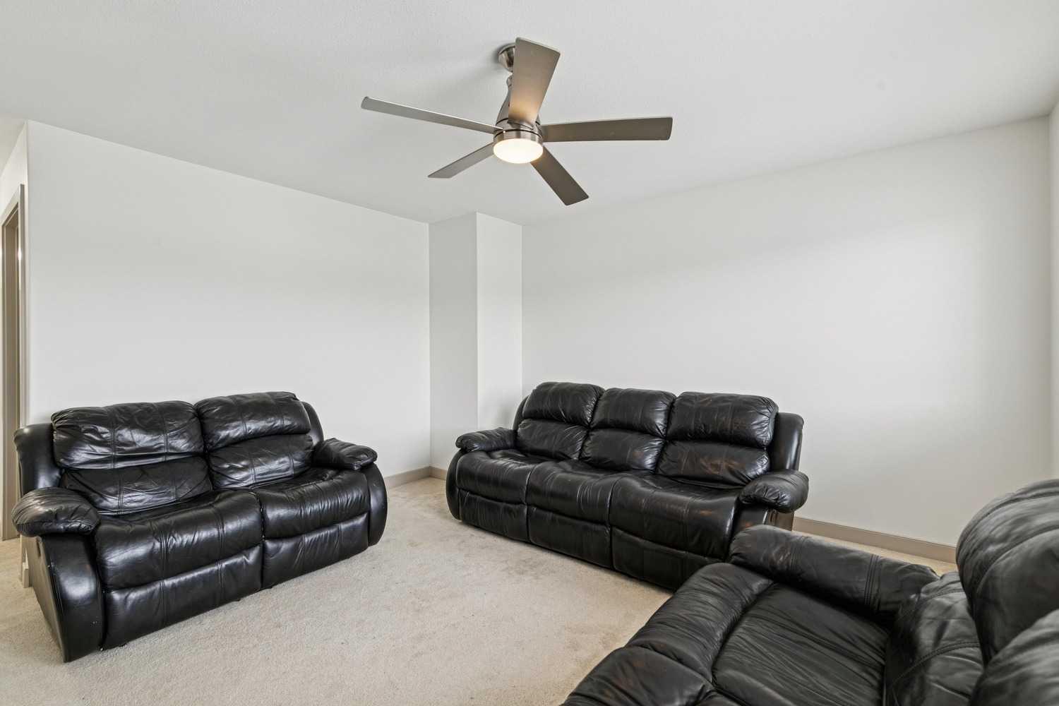 67 Everwoods Park SW