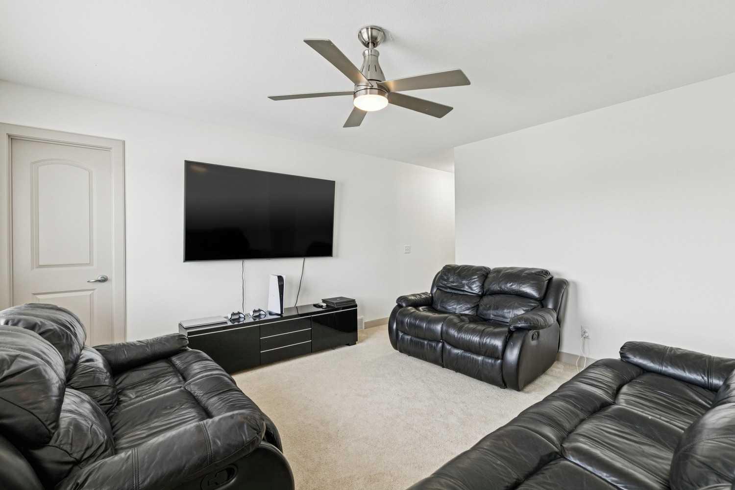 67 Everwoods Park SW