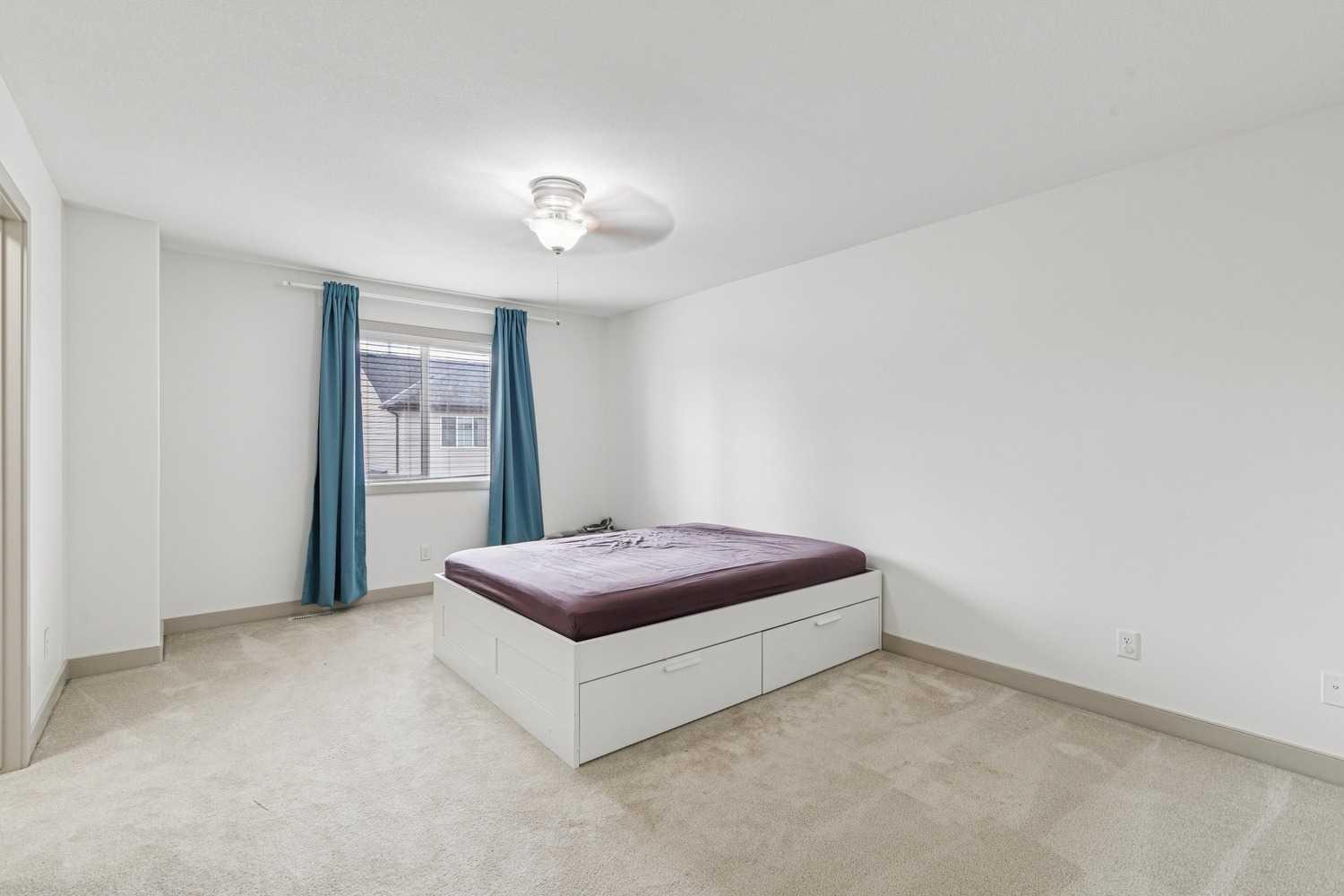 67 Everwoods Park SW