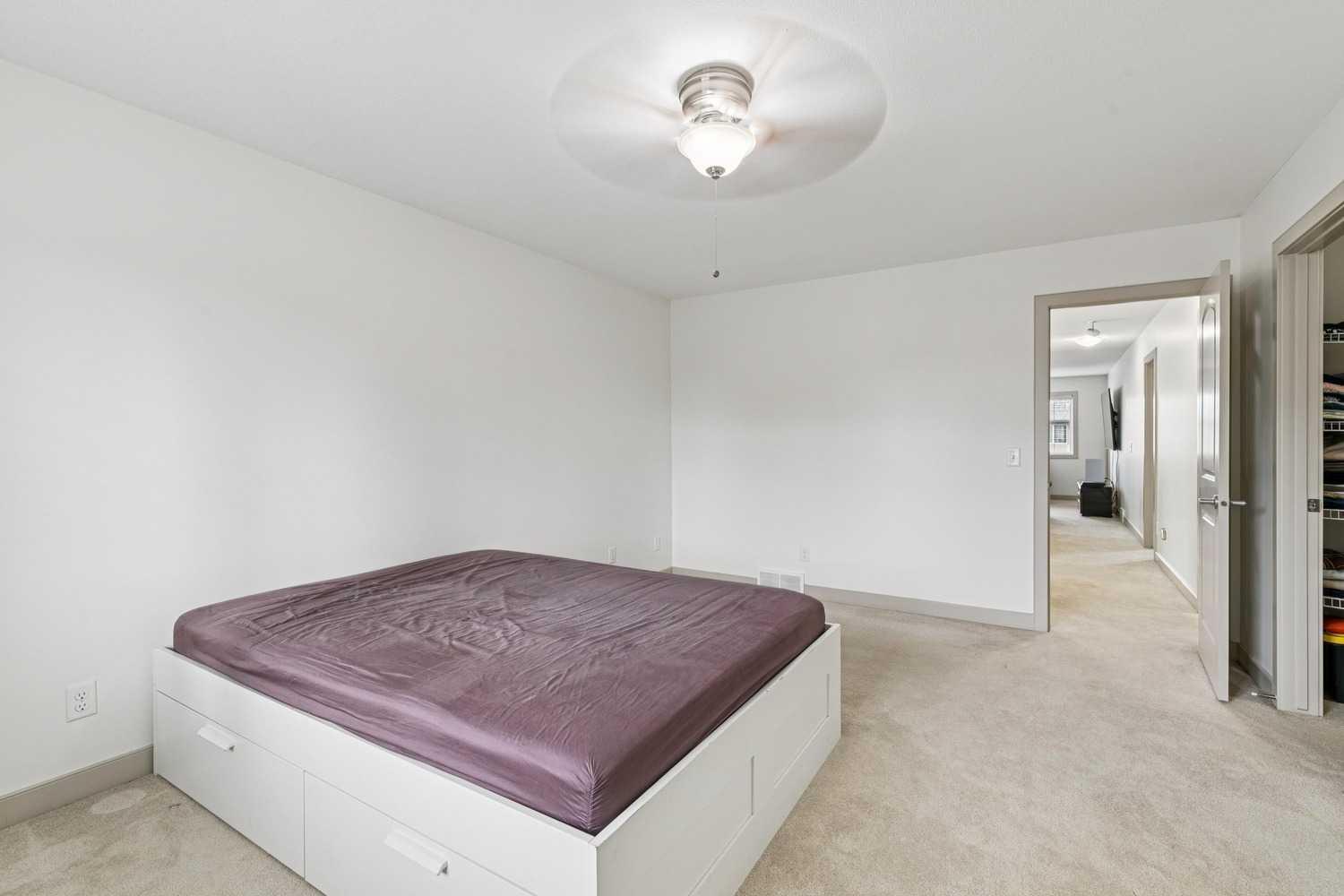 67 Everwoods Park SW