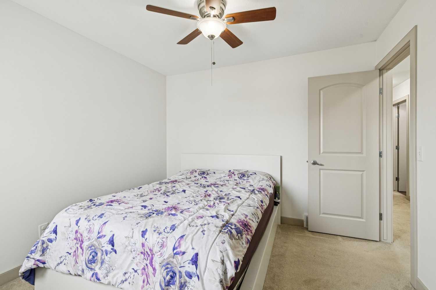67 Everwoods Park SW