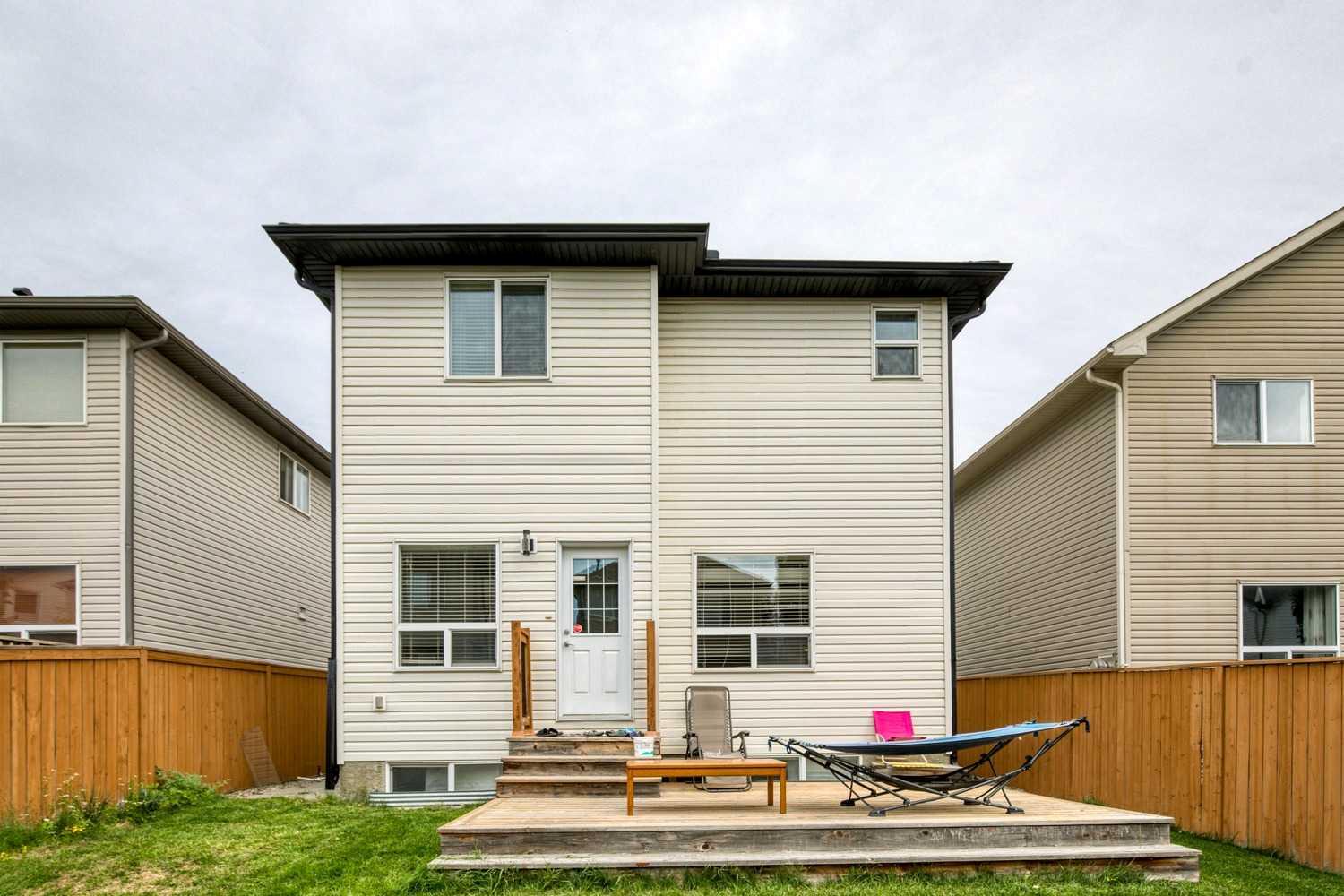 67 Everwoods Park SW