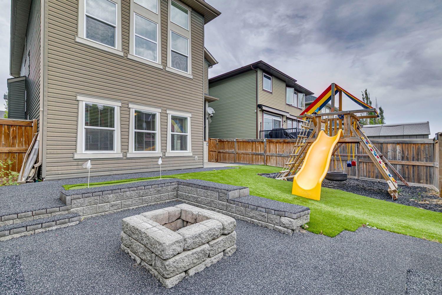 982 Evanston Drive NW