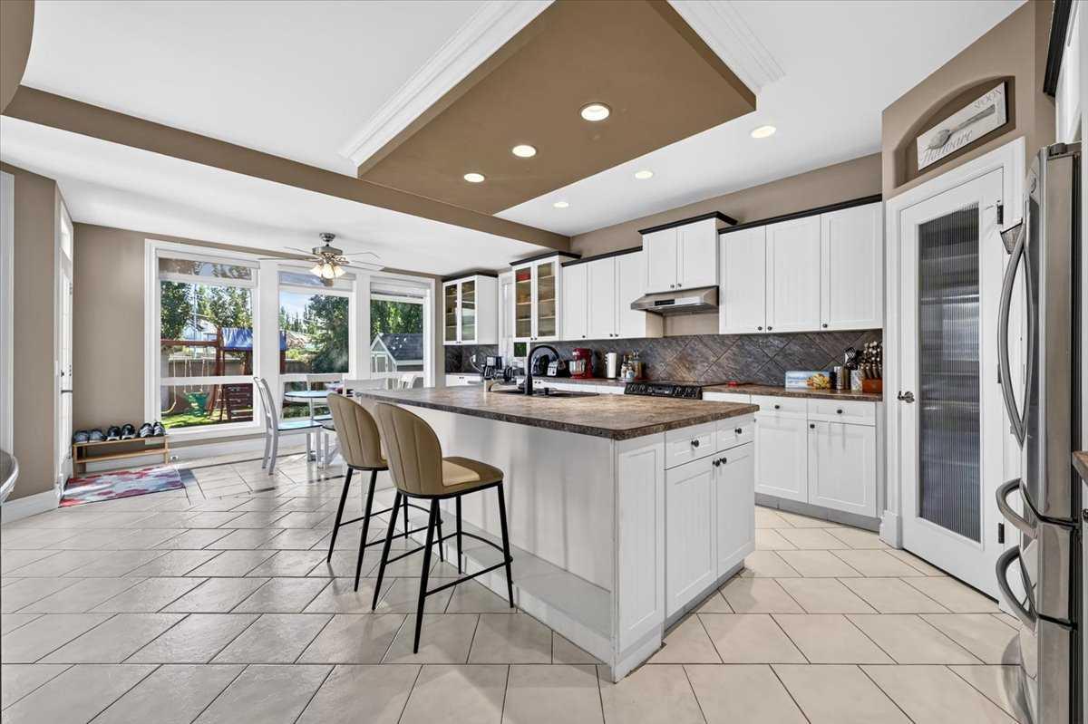 234 Elmont Bay SW