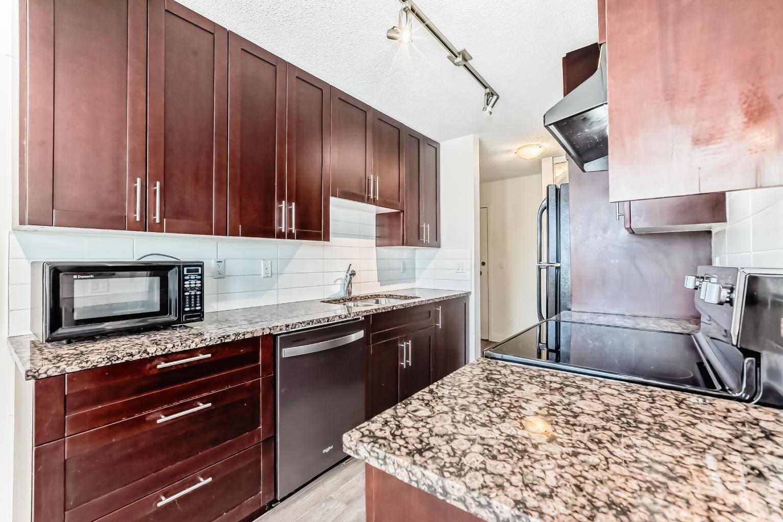 302, 4455A Greenview Drive NE