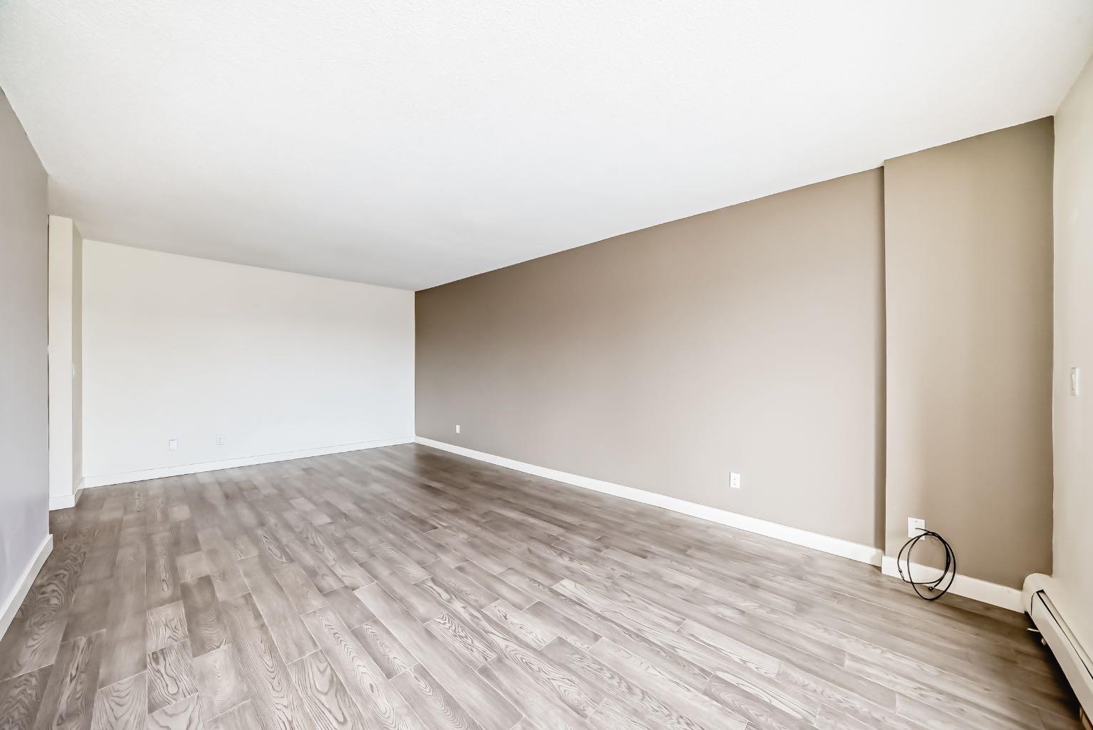 302, 4455A Greenview Drive NE