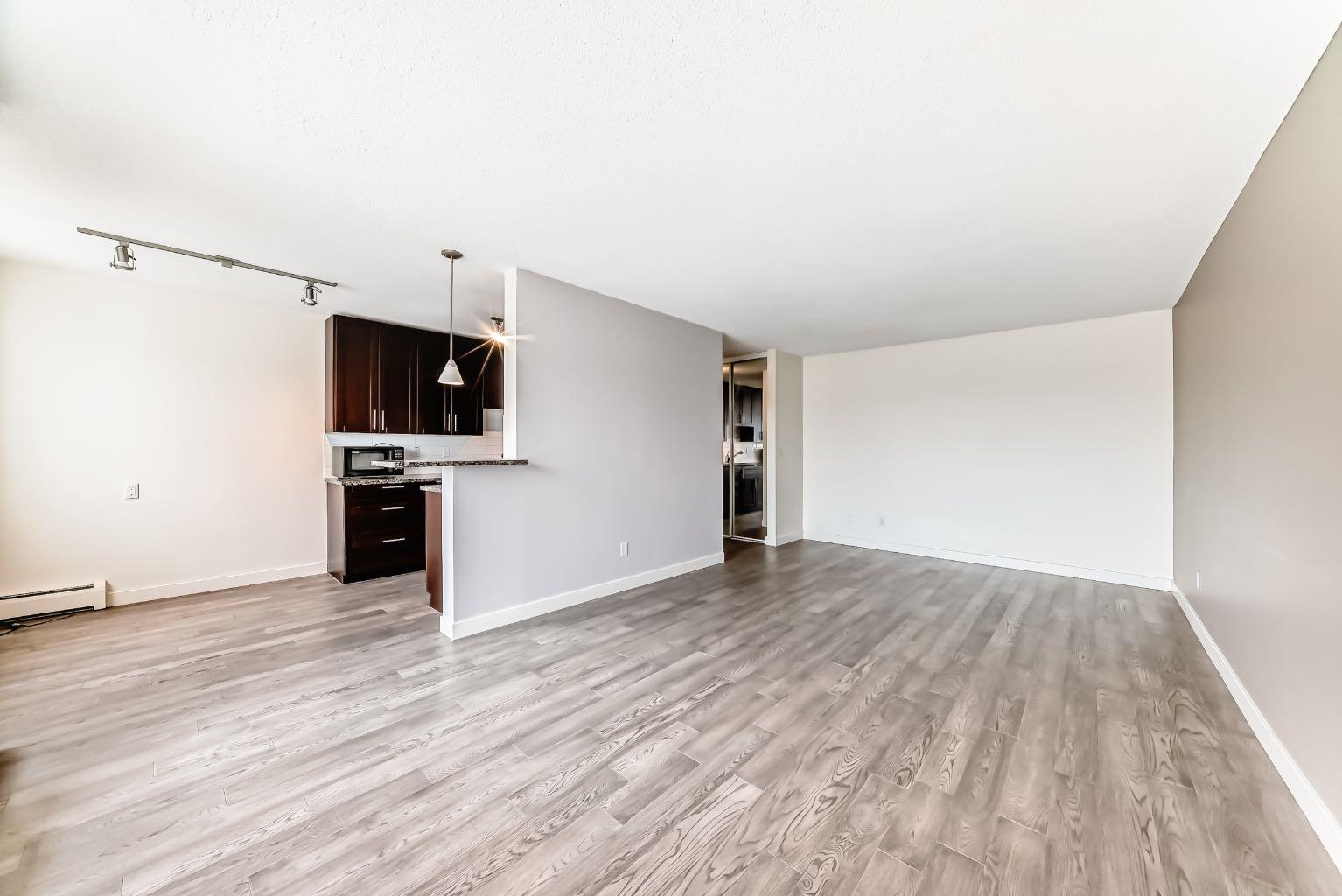 302, 4455A Greenview Drive NE