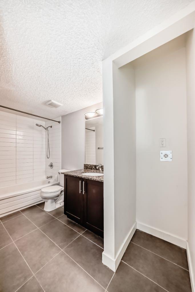 302, 4455A Greenview Drive NE