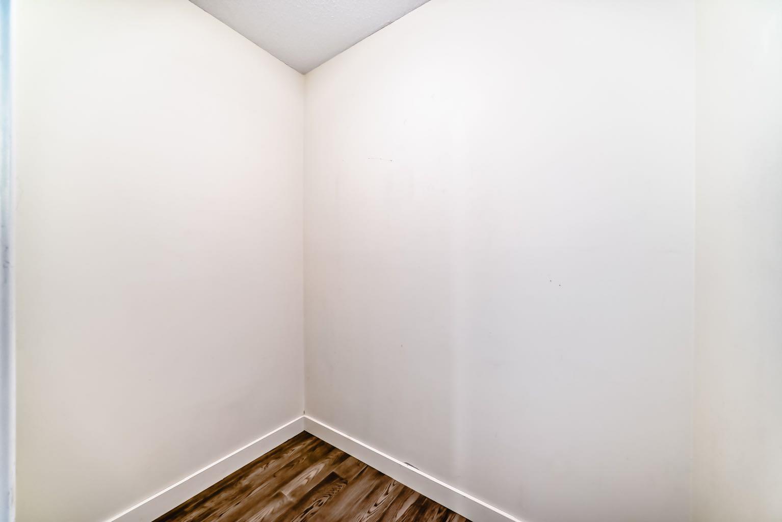 302, 4455A Greenview Drive NE