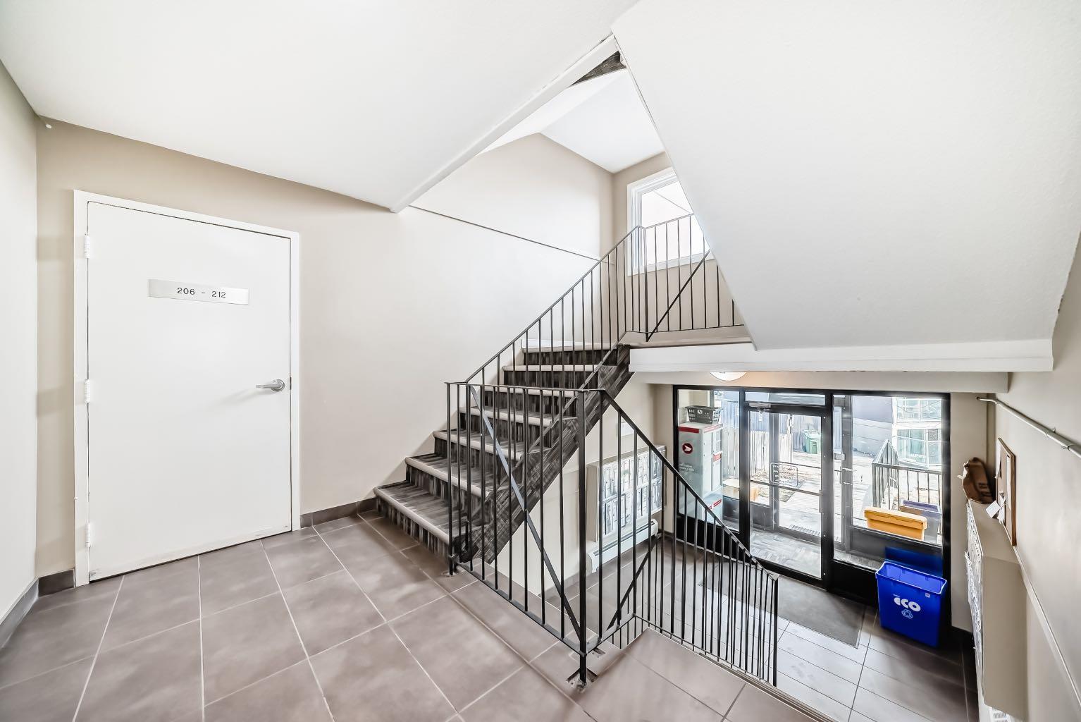 302, 4455A Greenview Drive NE