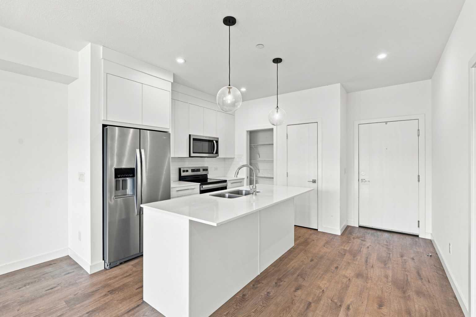 3218, 60 Skyview Ranch Road NE