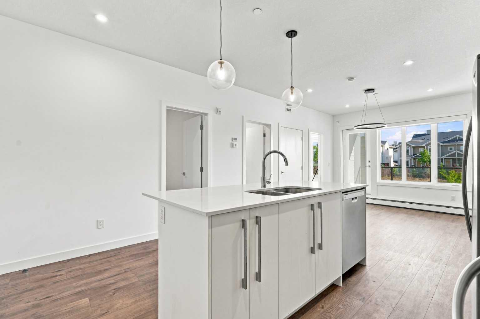 3218, 60 Skyview Ranch Road NE
