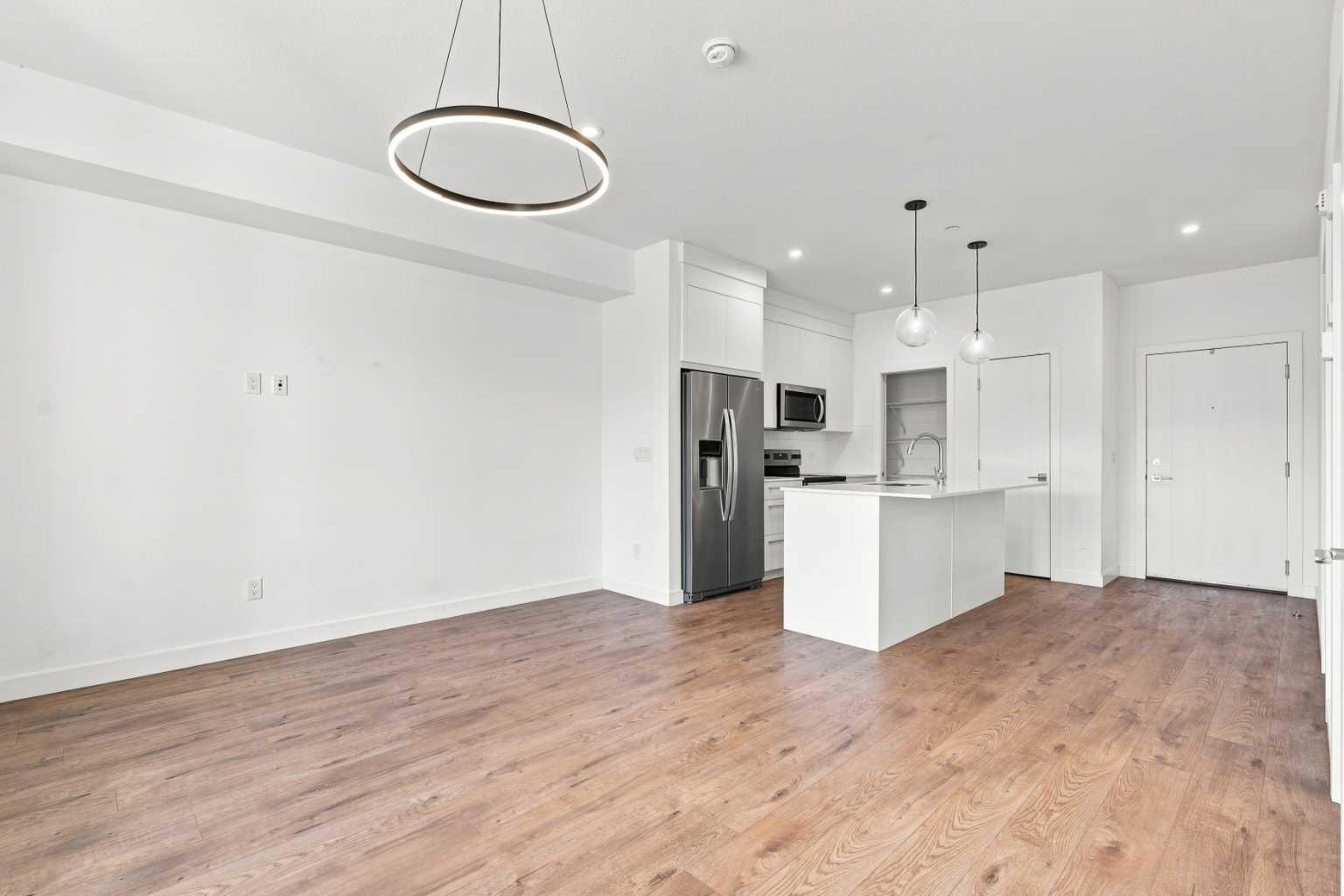 3218, 60 Skyview Ranch Road NE