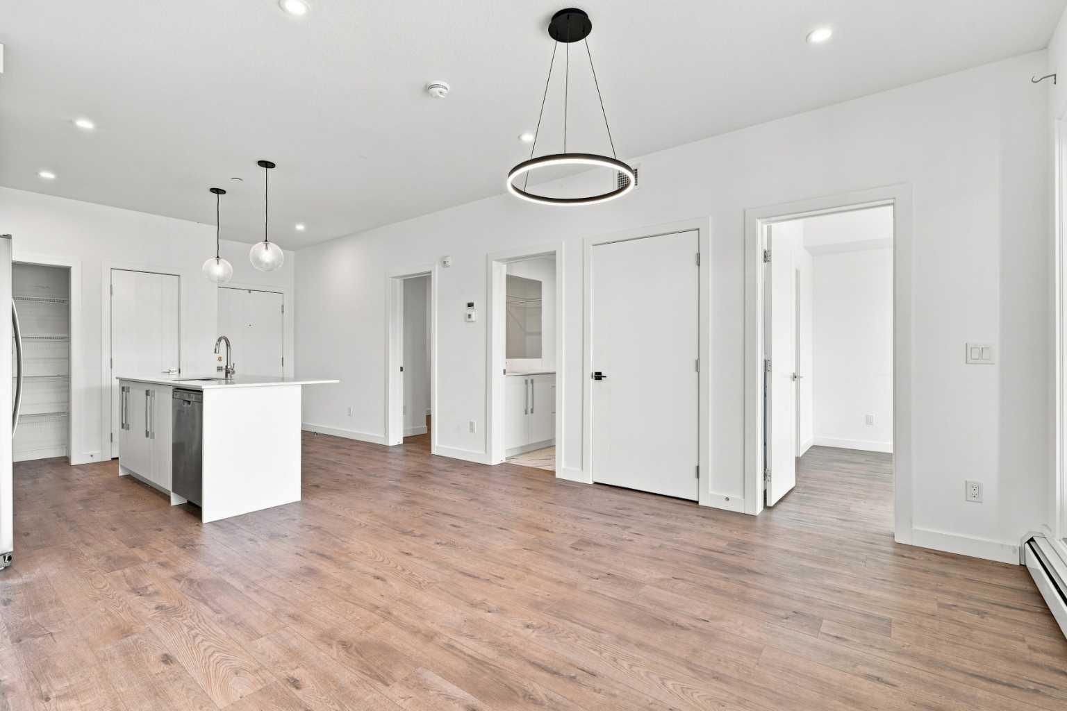 3218, 60 Skyview Ranch Road NE