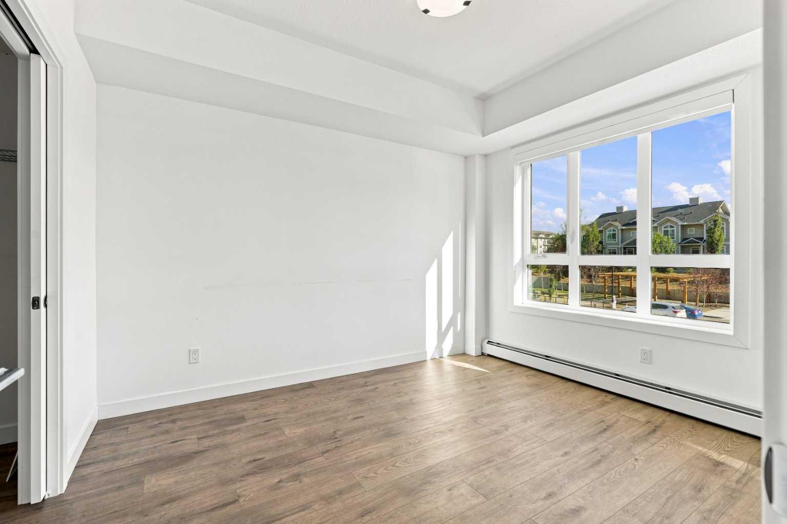 3218, 60 Skyview Ranch Road NE