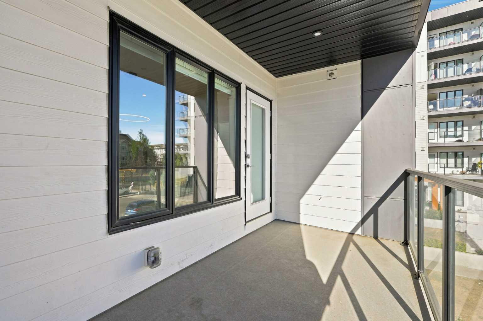 3218, 60 Skyview Ranch Road NE