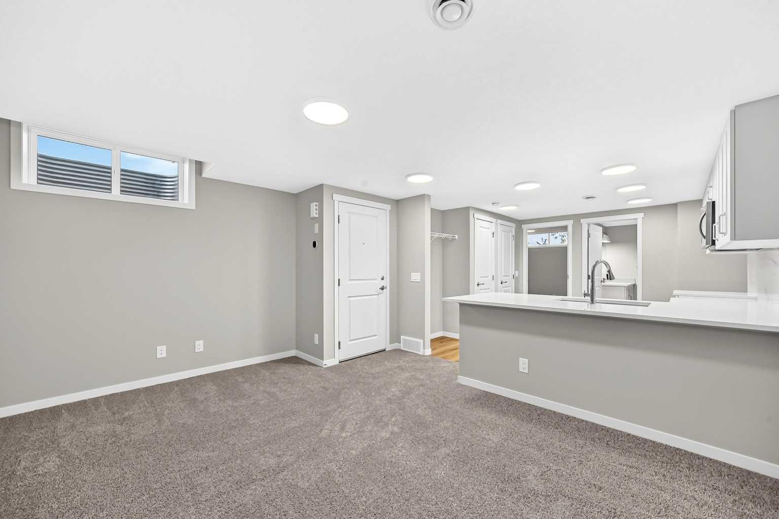 1302 Mahogany Boulevard SE