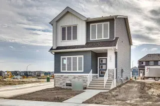 31 Lewiston Park NE