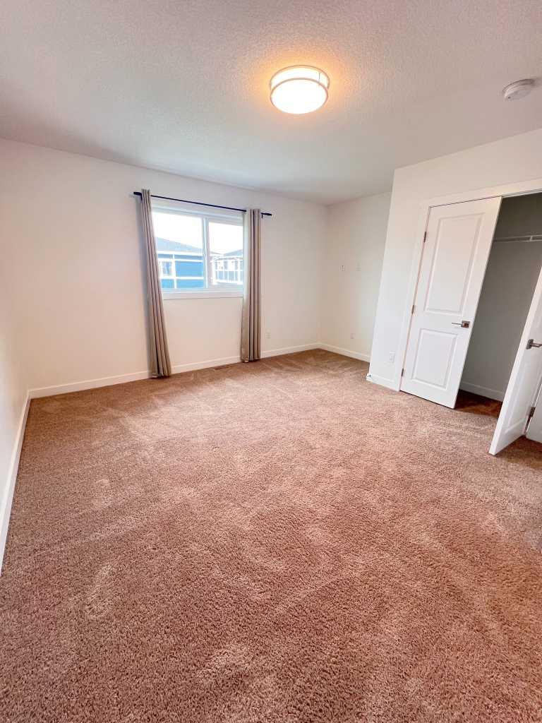 902, 33 Merganser Drive W
