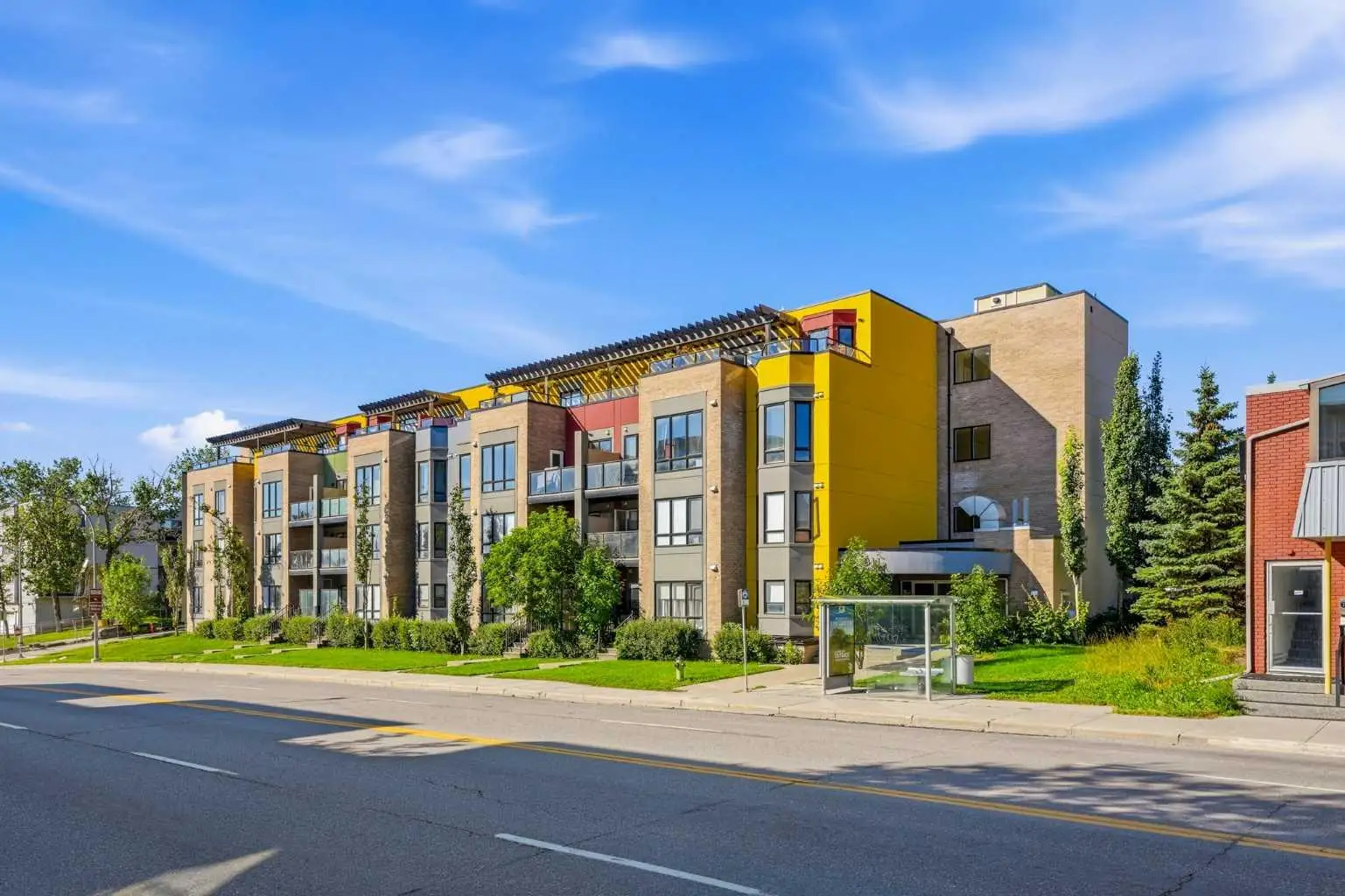 203, 611 Edmonton Trail NE