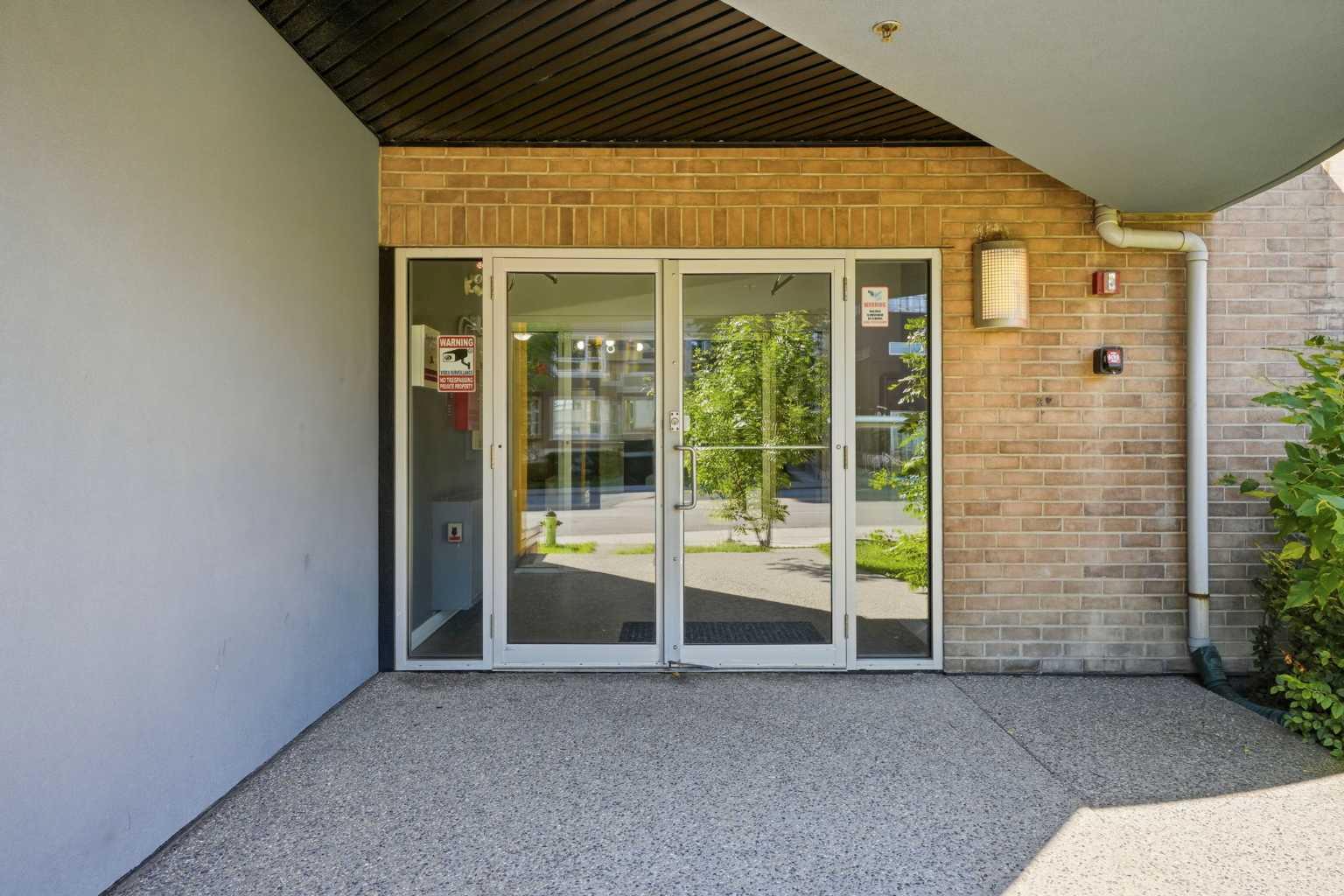 203, 611 Edmonton Trail NE