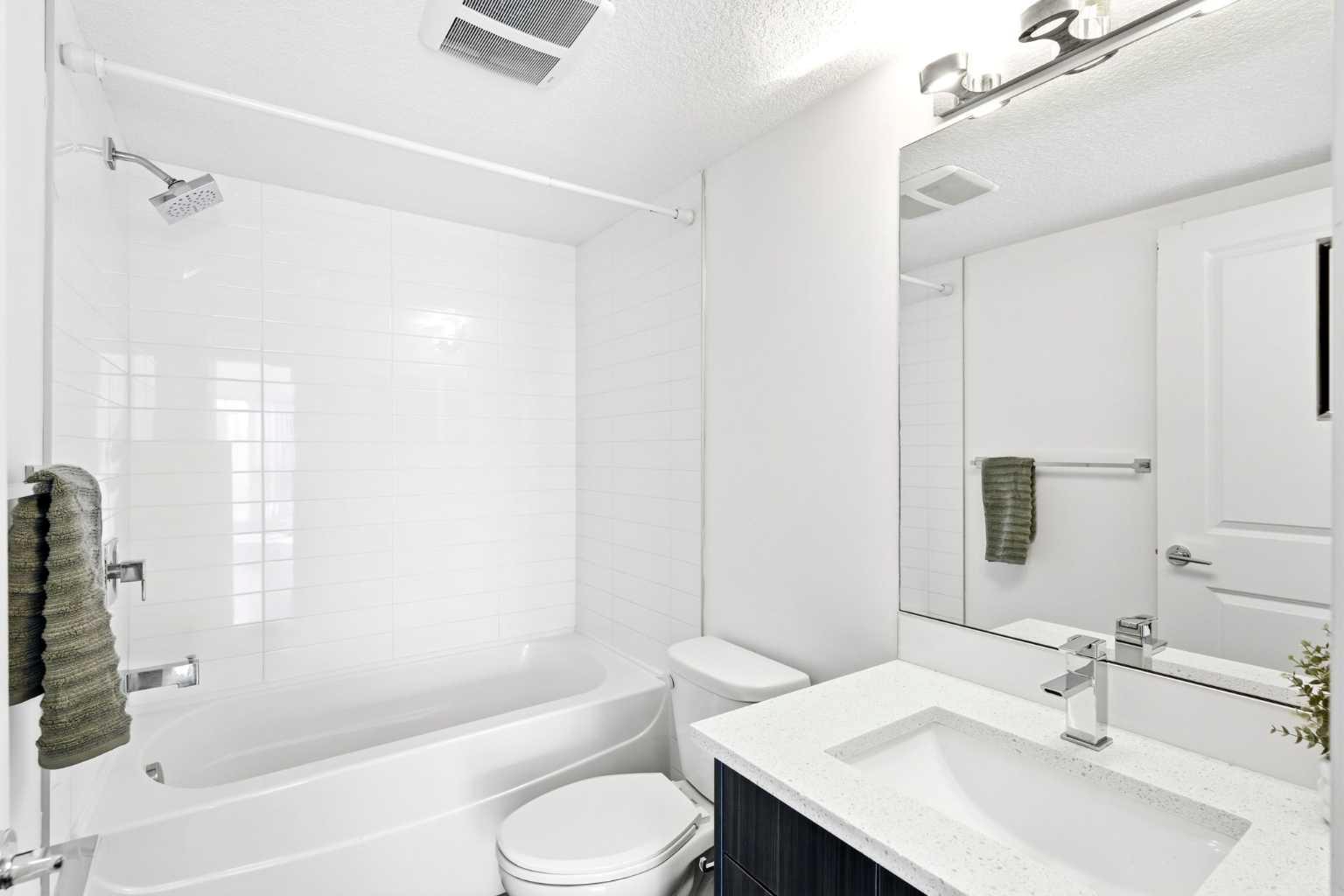 203, 611 Edmonton Trail NE