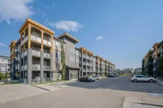 305, 100 Auburn Meadows Manor SE