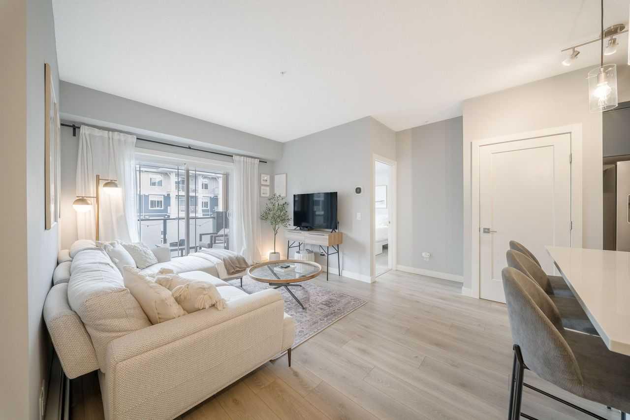 305, 100 Auburn Meadows Manor SE