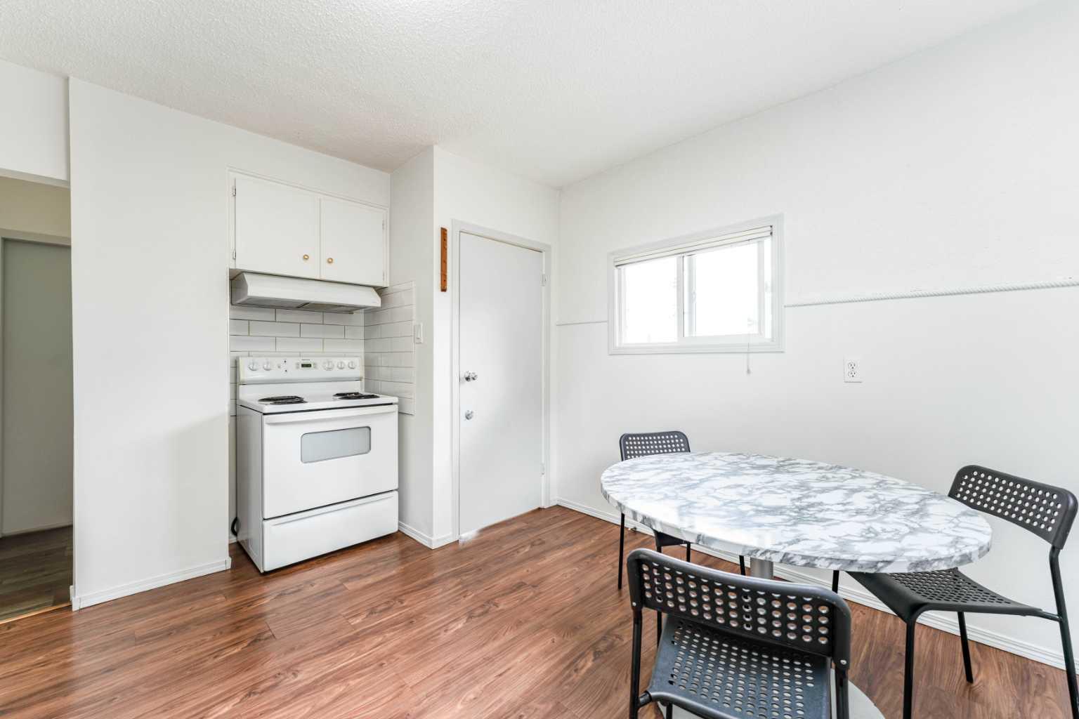 1502 40 Street SE
