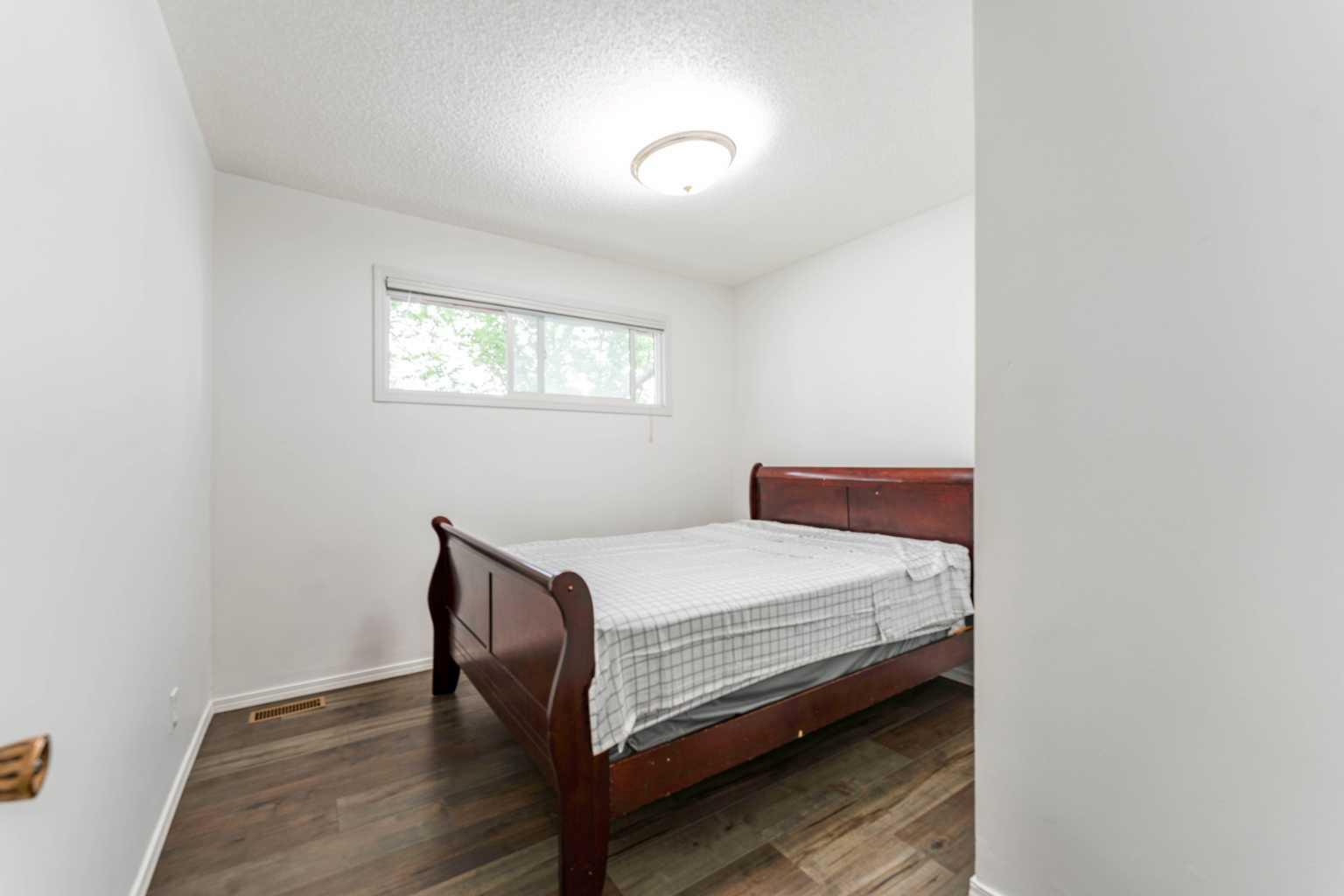 1502 40 Street SE