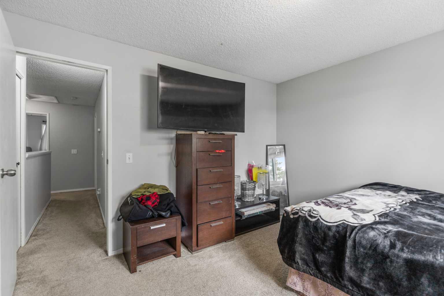 109 Falshire Terrace NE