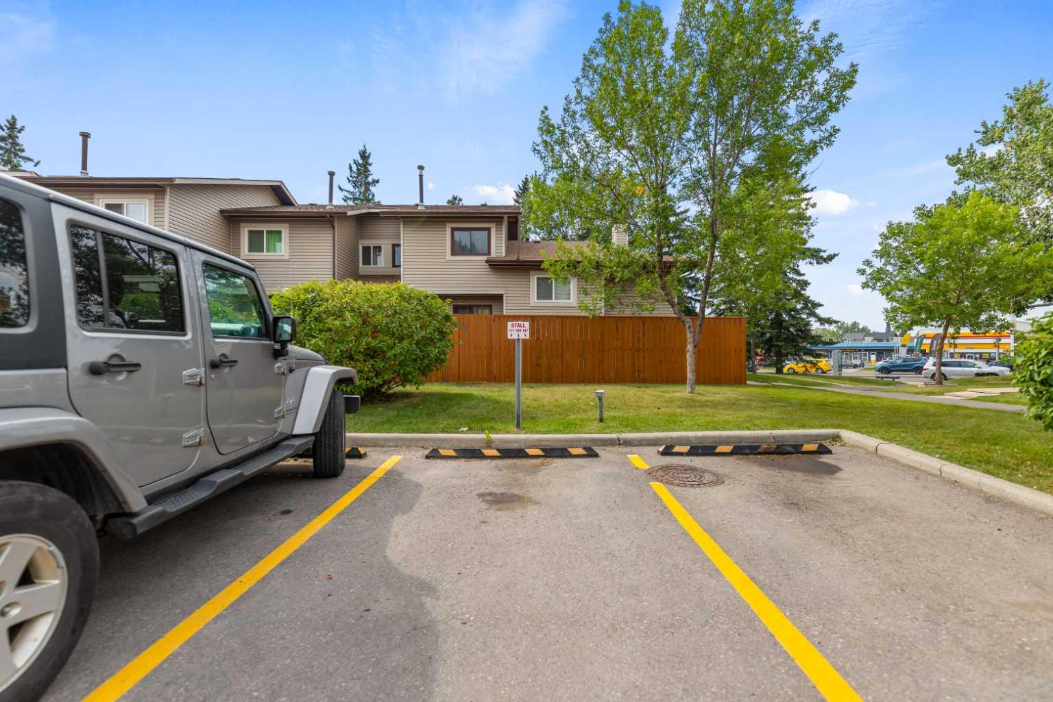 109 Falshire Terrace NE
