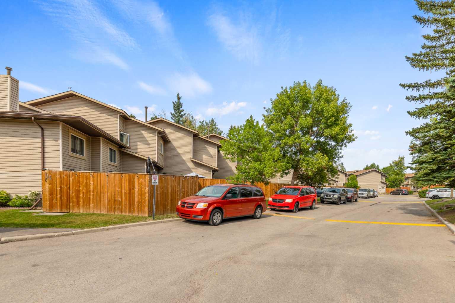109 Falshire Terrace NE