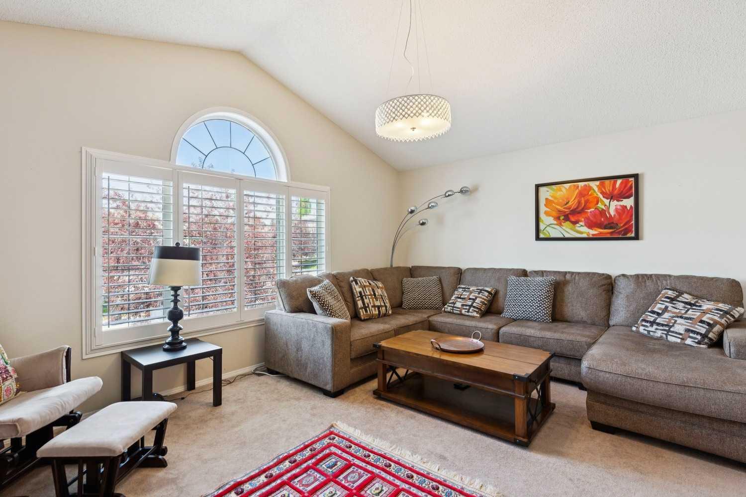 3766 Springbank Drive SW