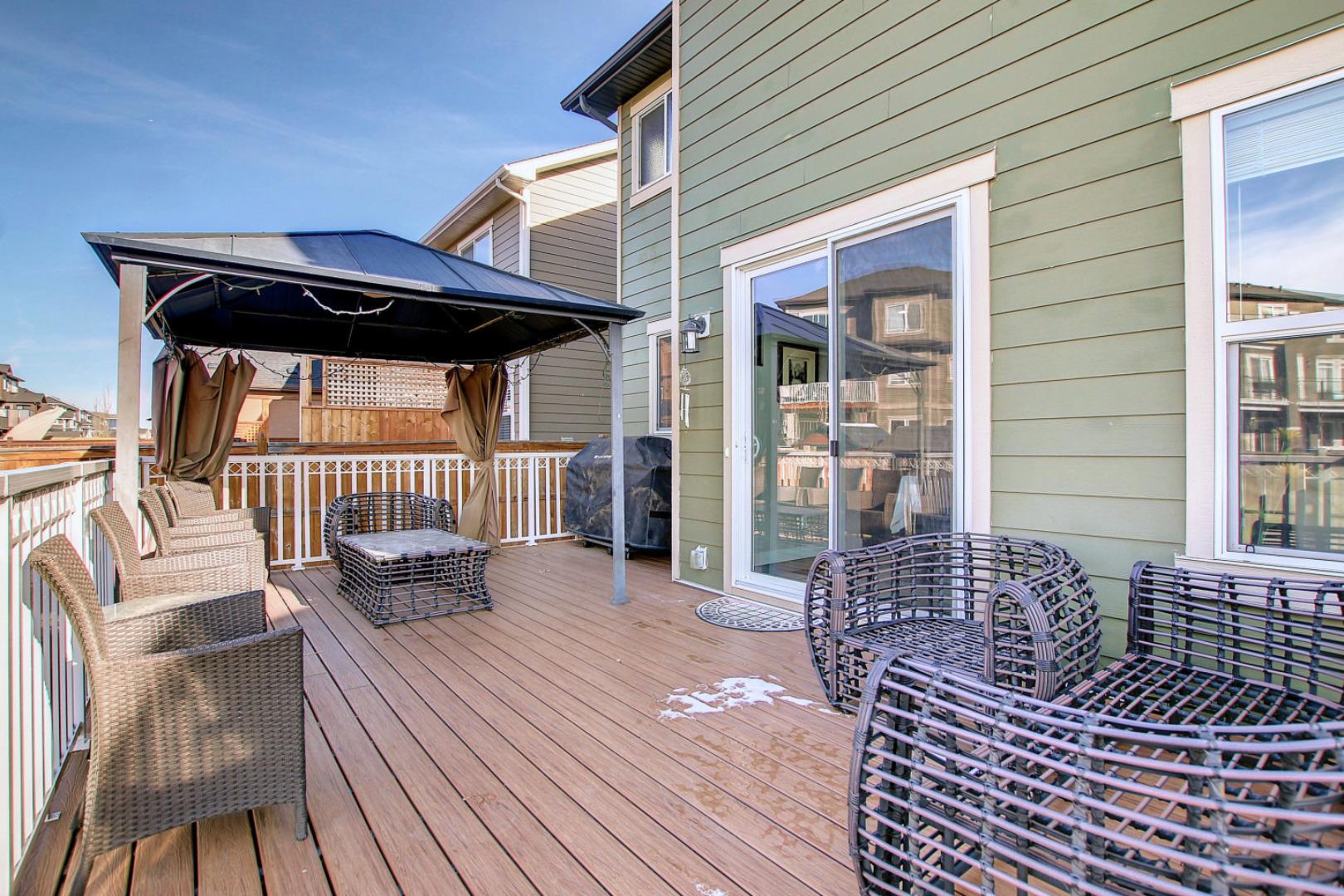 649 MARINA Drive 