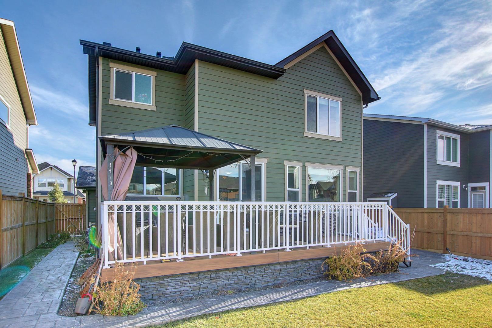 649 MARINA Drive 
