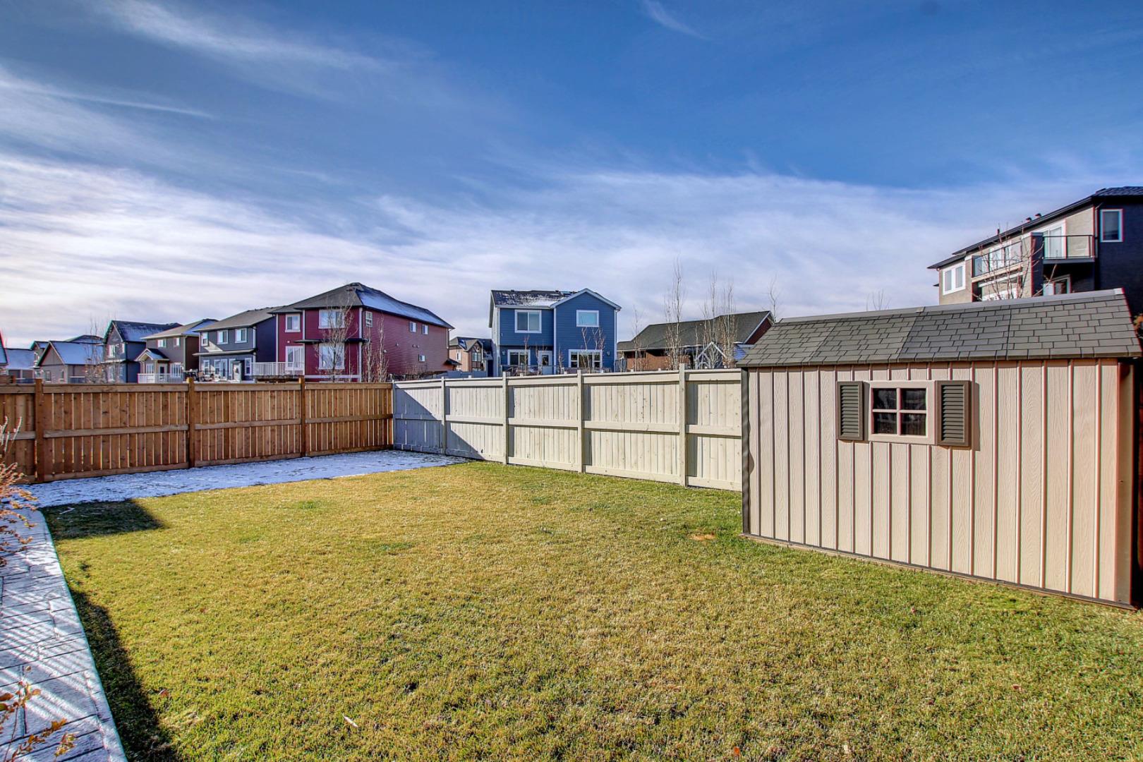 649 MARINA Drive 