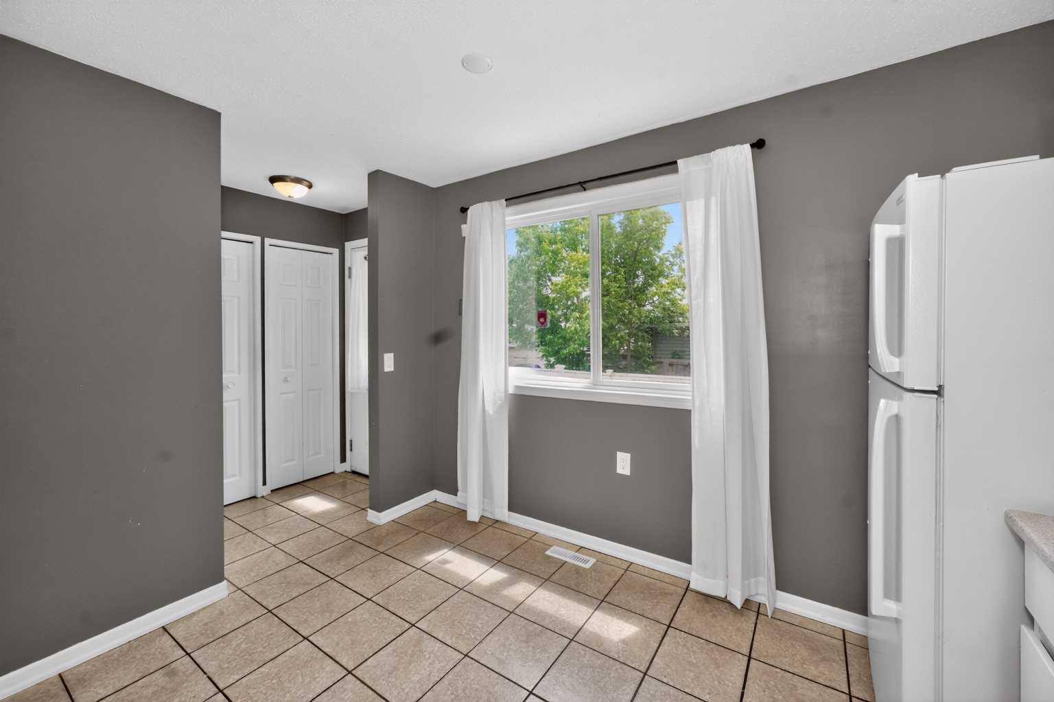 10 Falconer Terrace NE