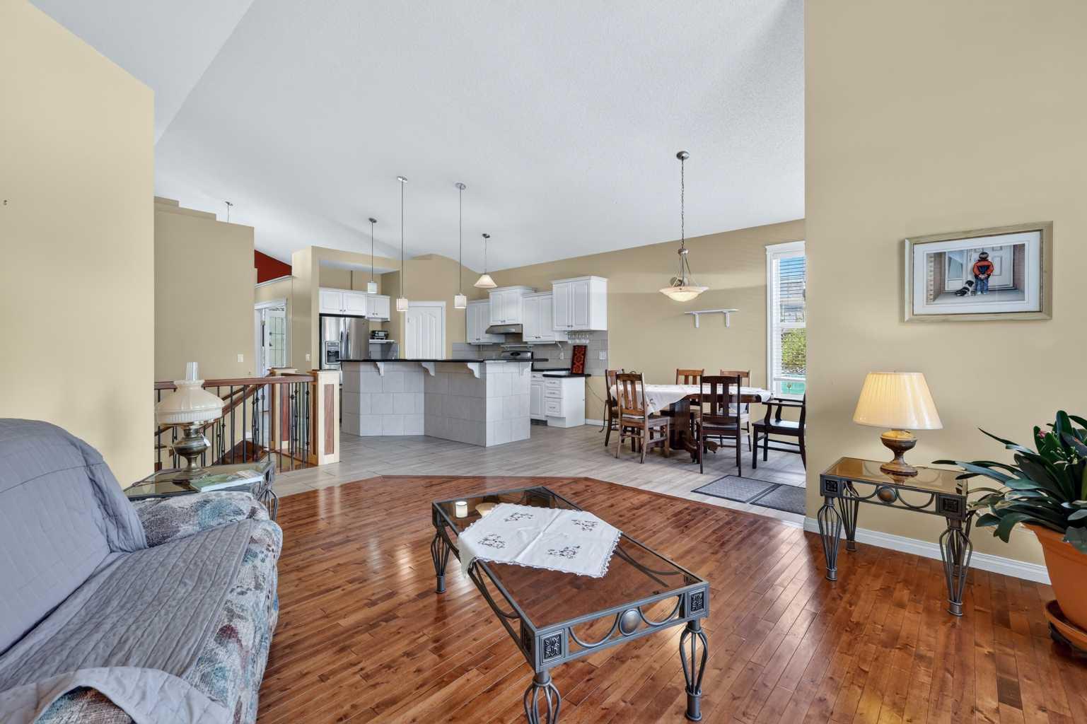 118 Invermere Drive 