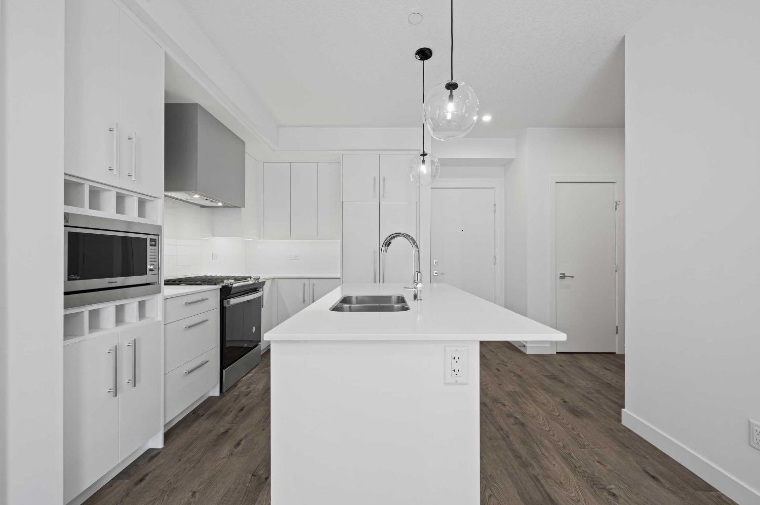 315, 8370 Broadcast Avenue SW
